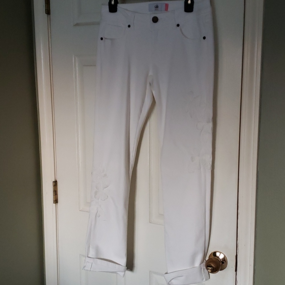 Slim Boyfriend white jeans